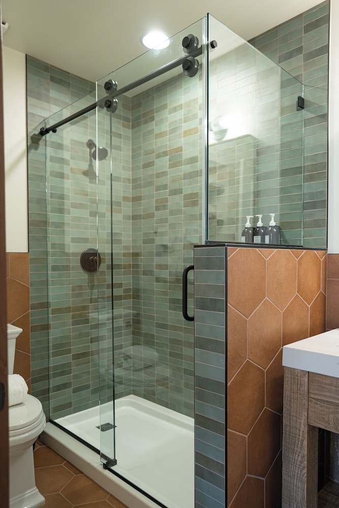 Superior Double Room, 2 Queen Beds, Mountain View - Photo 6