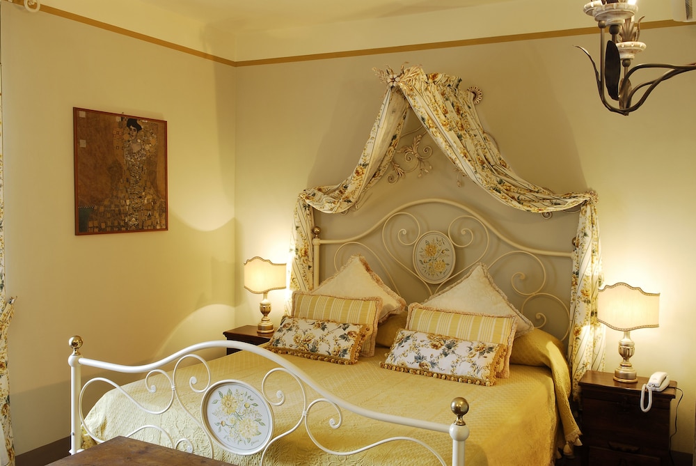 Classic Room, 1 Double Bed (Romantic) - Photo 6