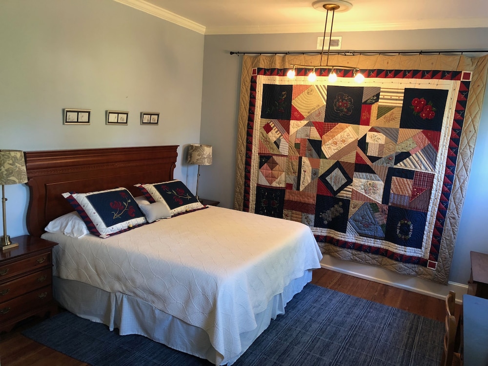 Standard Double Room, 1 King Bed photo 1