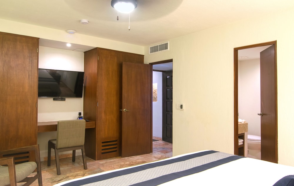 Remodeled Oceanfront 1 Bedroom Suite With Large Terrace Oceanfront