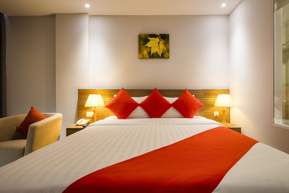 Superior Double or Twin Room, City View photo 3