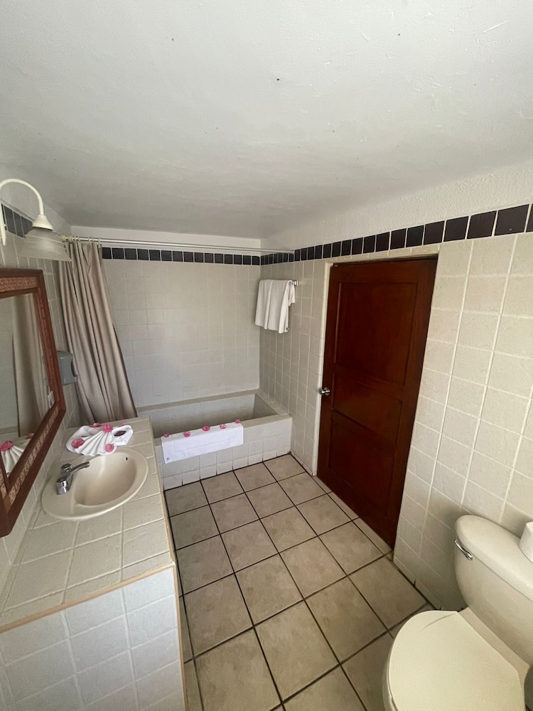 Comfort Room photo 2