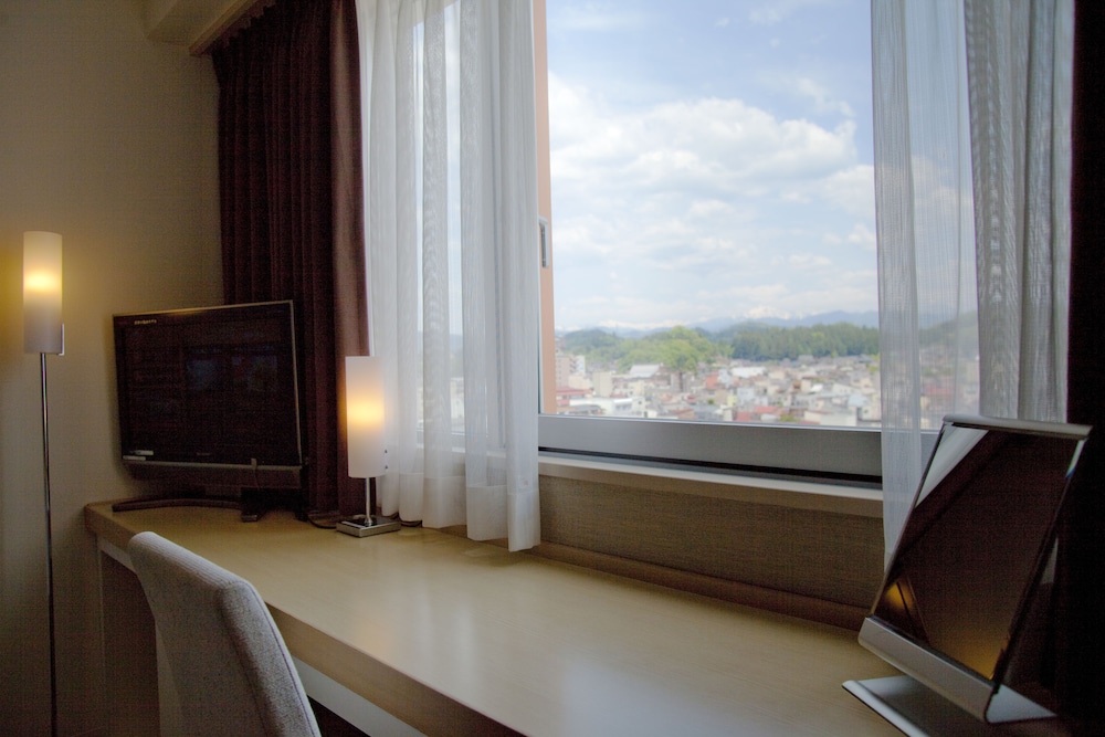 Twin Room - High Floor, Non Smoking