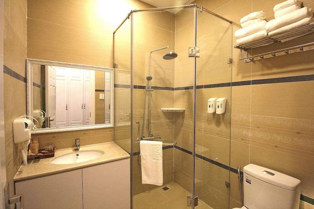 Superior Quadruple Room, 2 Queen Beds