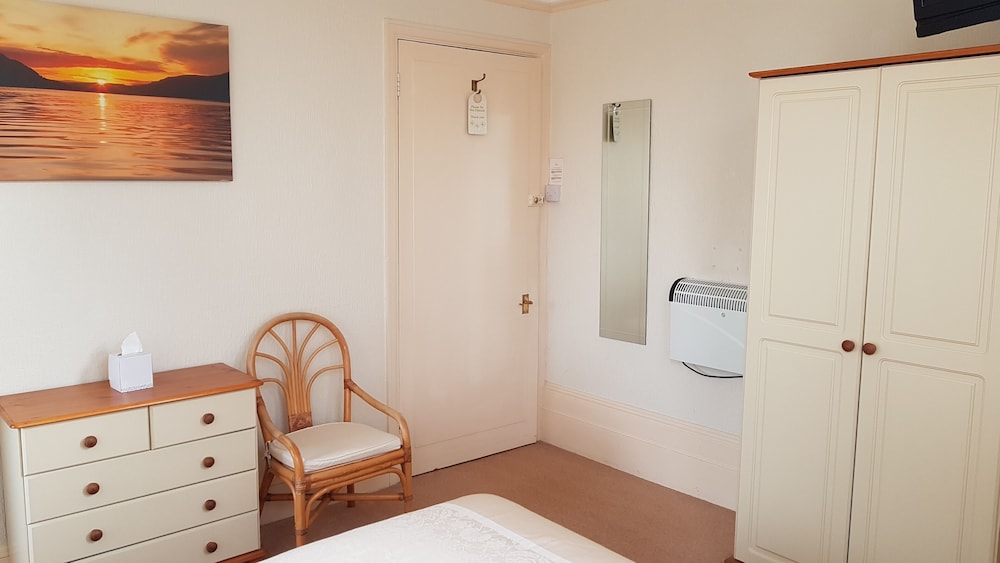 Double Room, Ensuite - Photo 3
