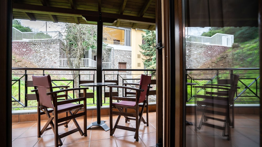 Double or Twin Room, Garden View - Photo 10