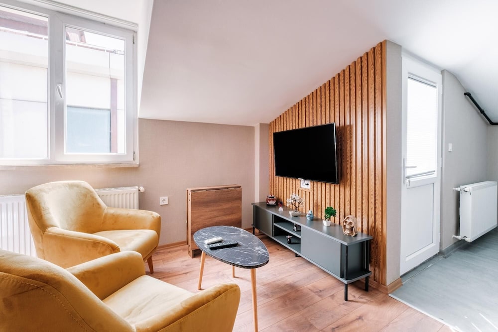 Apartment photo 1