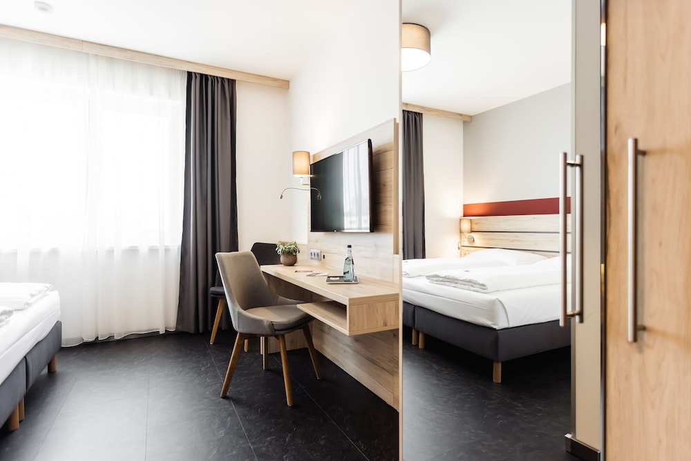Premium Double Room Single Use photo 3