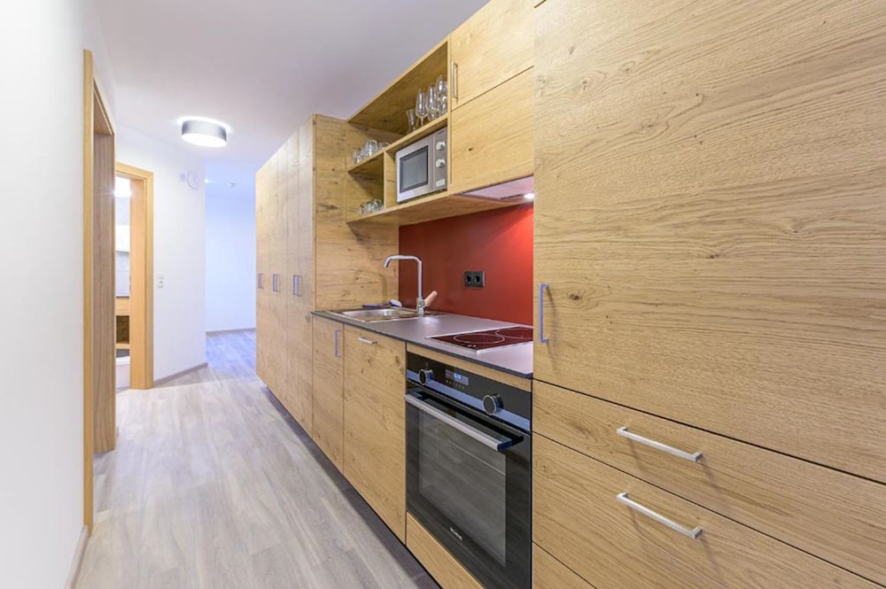 Apartment (+)