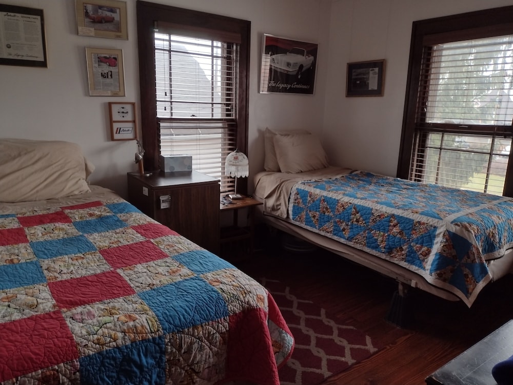 SEATON ROOM - 9 photo 1