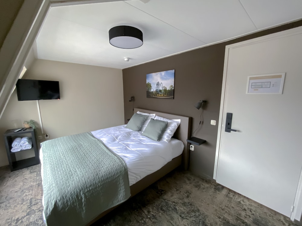 Economy Quadruple Room photo 1
