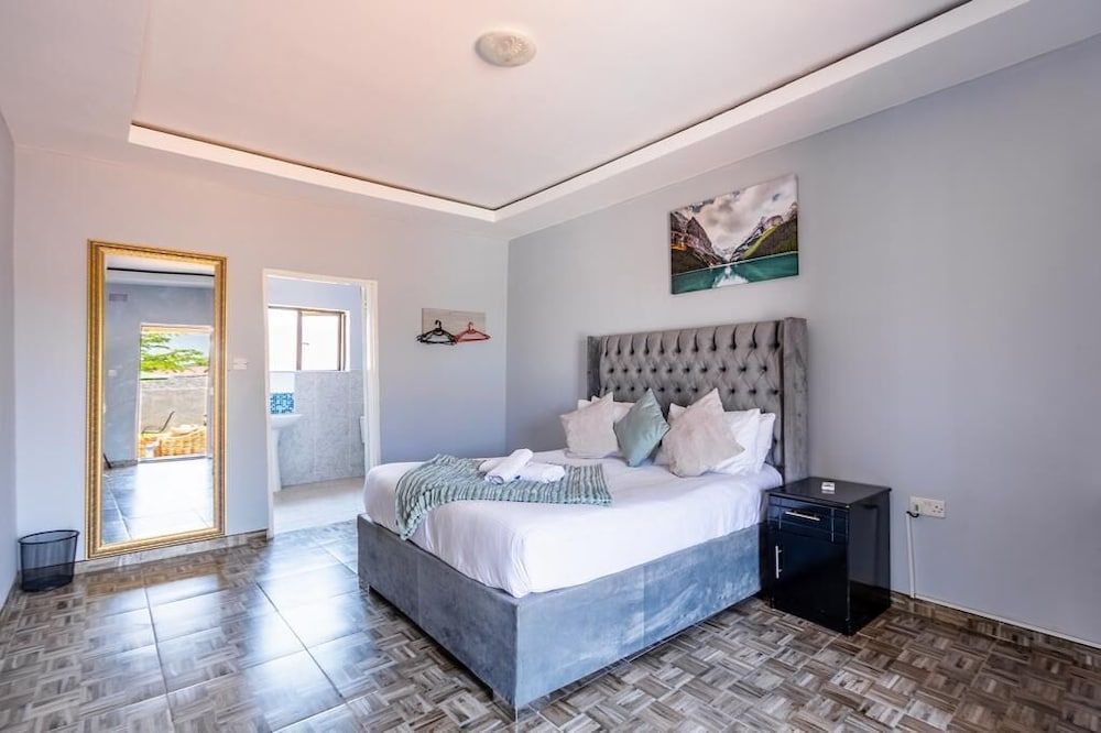Standard House, 6 Bedrooms photo 3
