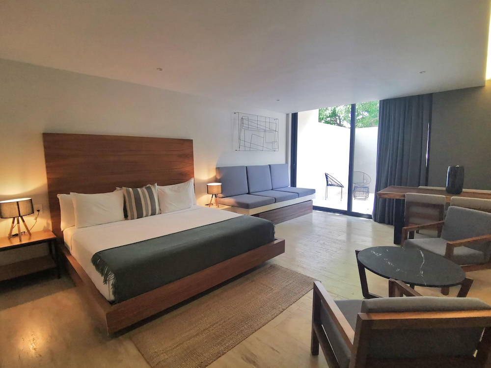 Luxury Loft, Terrace, Ground Floor