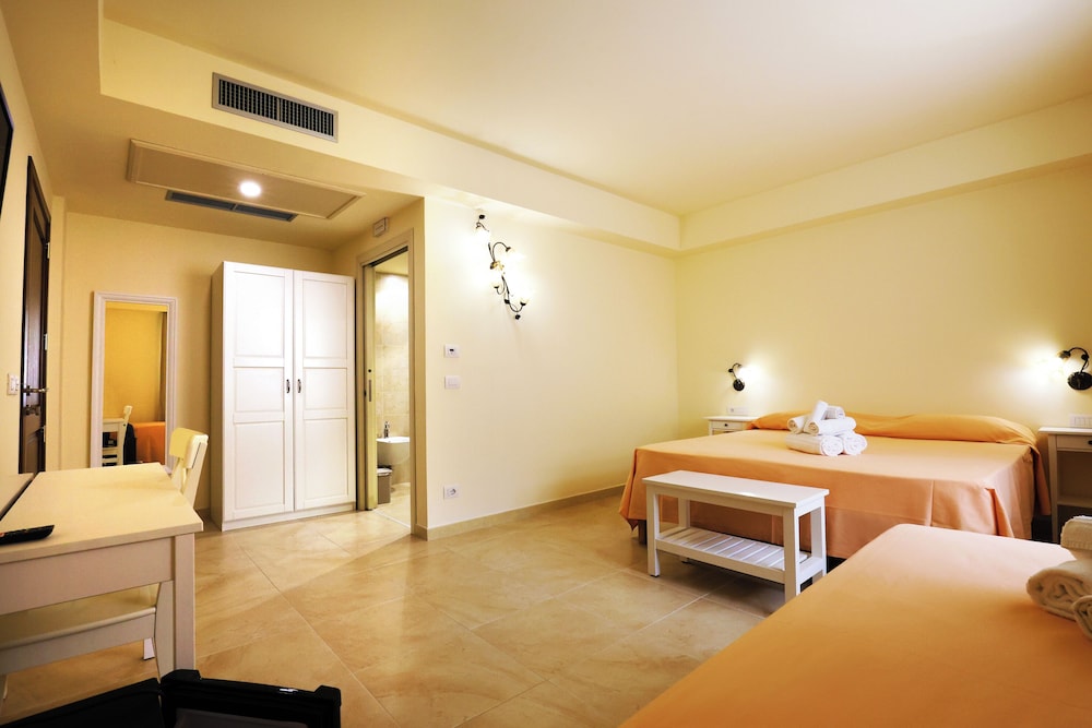 Comfort Triple Room - Photo 2