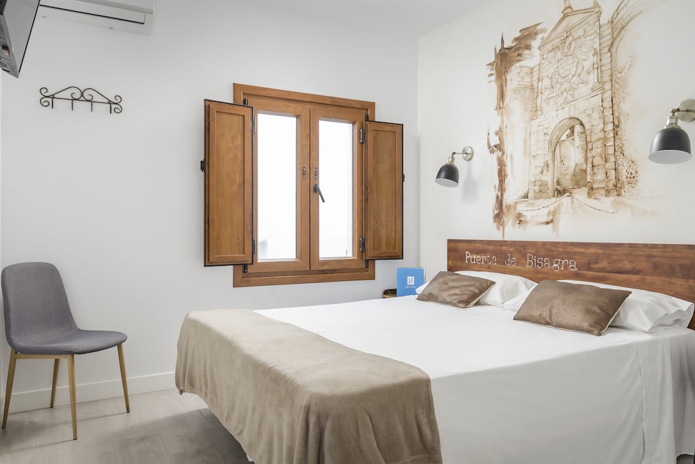 Double Room - Photo 15