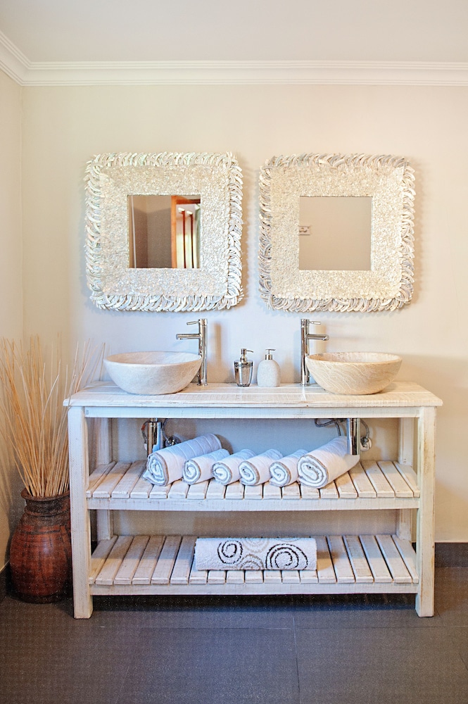 Deluxe Double or Twin Room - Photo 8