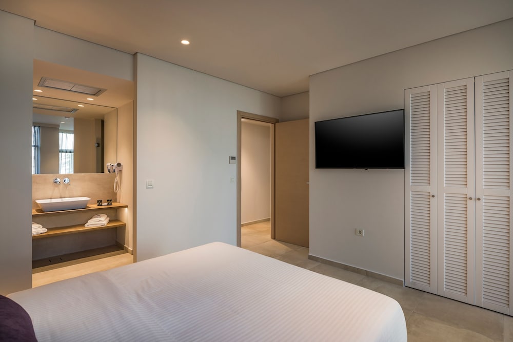 Suite, 2 Bedrooms photo 3
