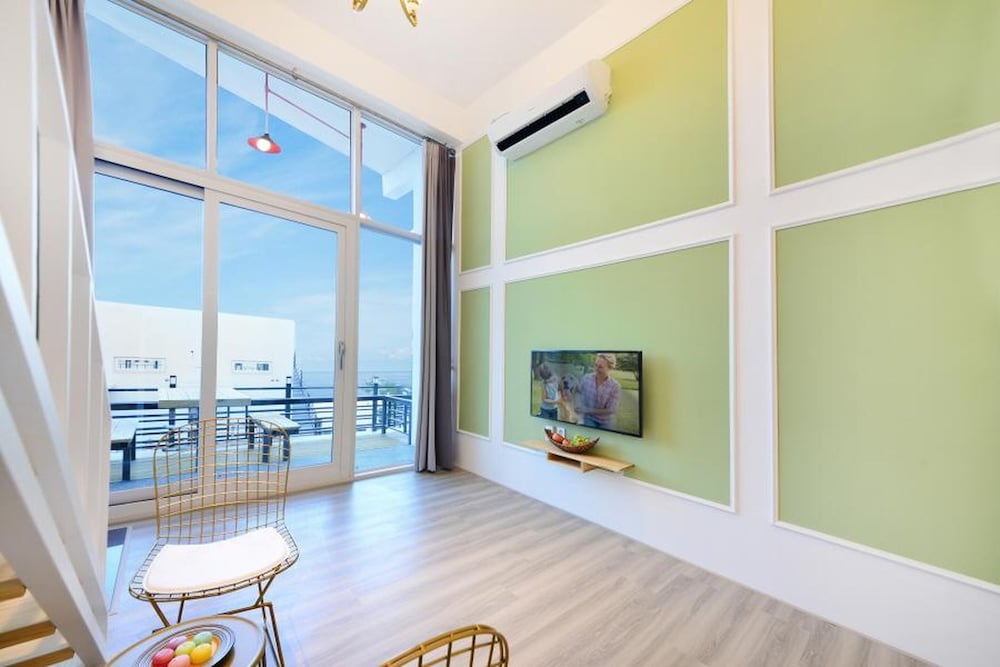 Basic Room, 2 Bedrooms (E101 (Partial Ocean View))