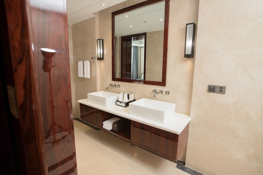 Comfort Suite photo 2