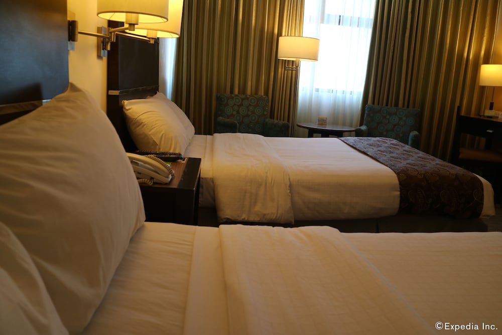 Business Room, 2 Double Beds, Non Smoking - Photo 5