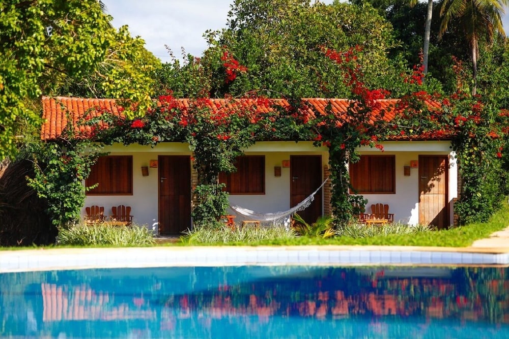 Room, Garden View