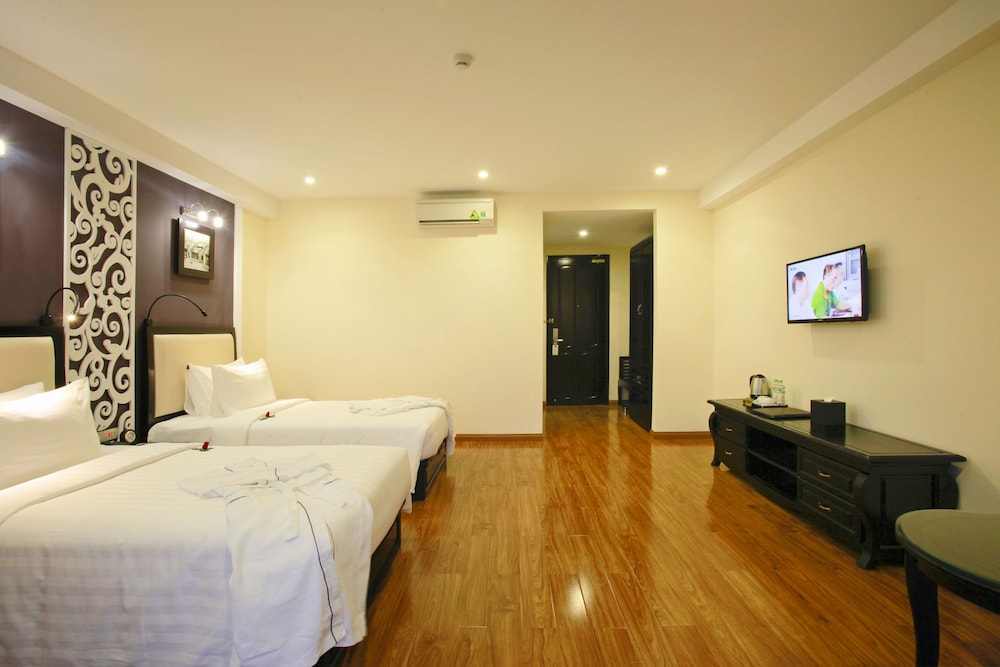 Family Room, Balcony, Pool View photo 2