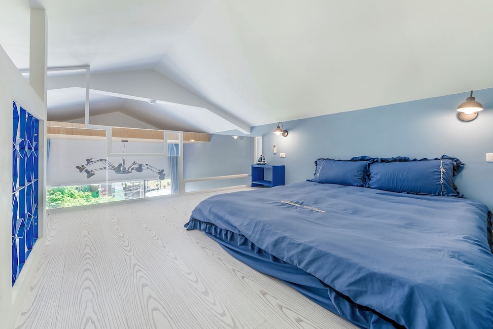 Quadruple room in the building photo 3
