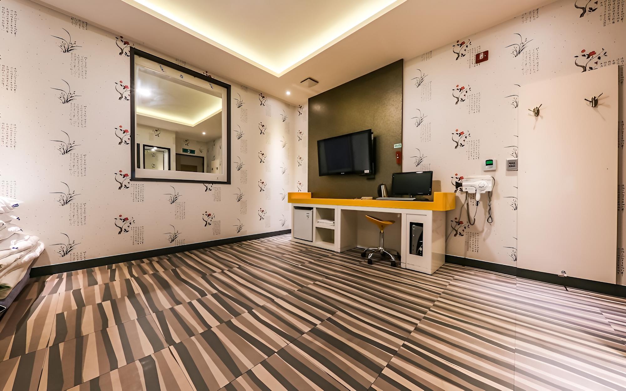 Room (Standard Room) photo 1