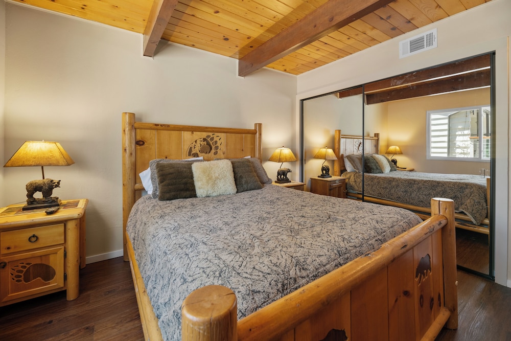 House, Multiple Beds, Hot Tub, Mountain View
