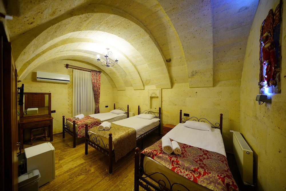 Deluxe Triple Room photo 1