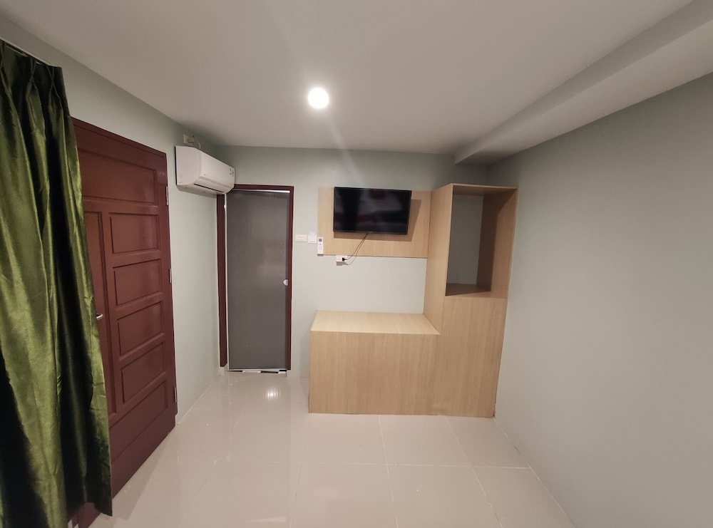 Standard Twin Room - Photo 3