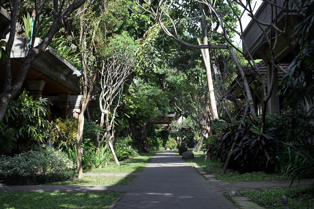 Standard, Garden View - Photo 4