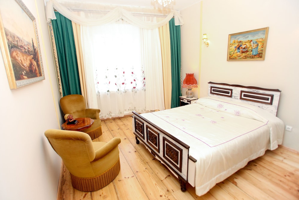 Suite photo 1