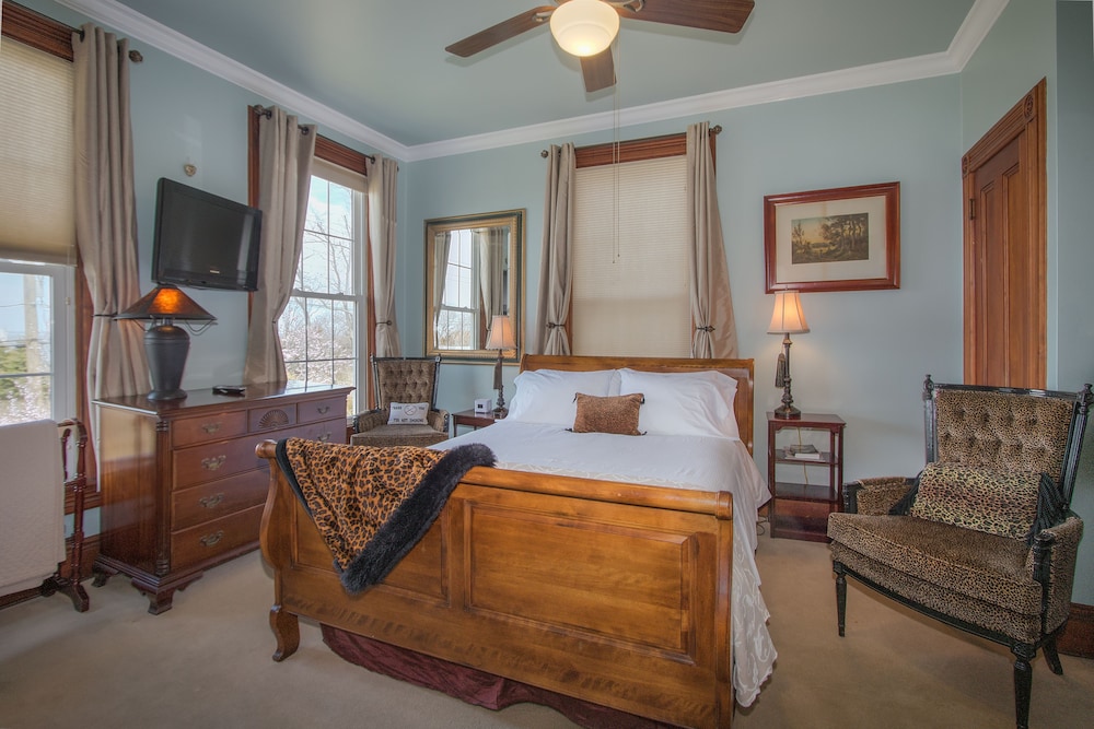 Room, 1 Queen Bed (Room 3) photo 1