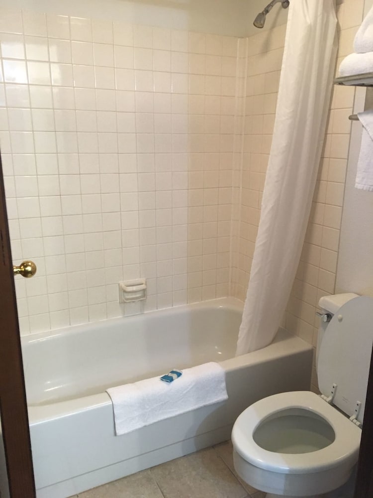 Standard Room, 1 Queen Bed - Photo 2