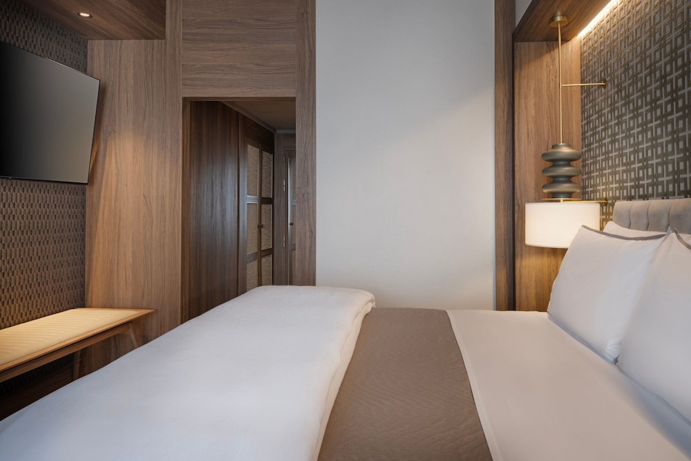 Deluxe Room, 1 King Bed