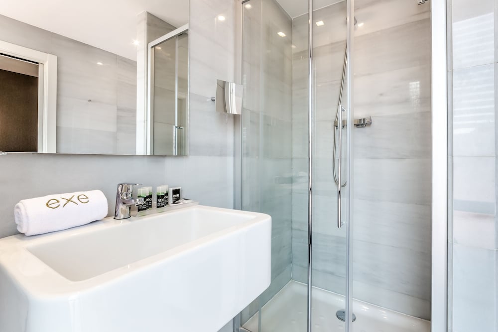 Double Room Single Use with Ramblas view photo 2