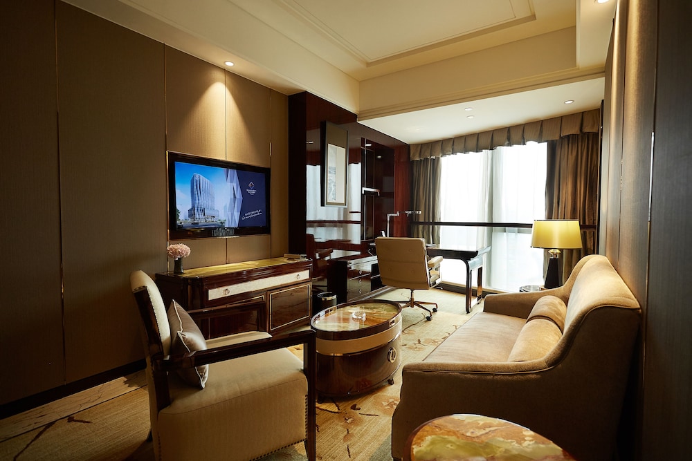 Deluxe Suite photo 2