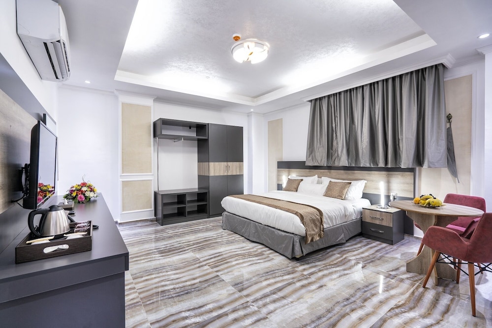 Deluxe Studio, 1 King Bed