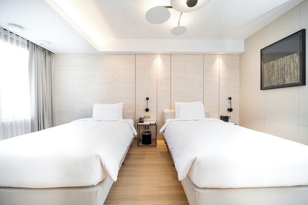 Superior Twin Room photo 3