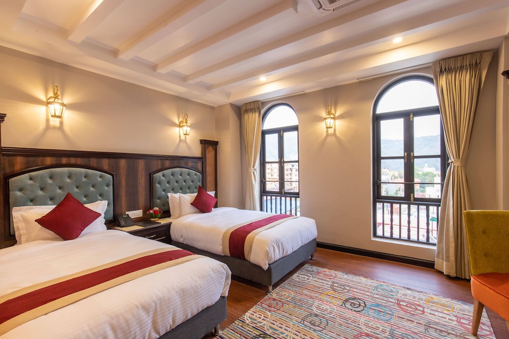 Deluxe Room - Photo 5