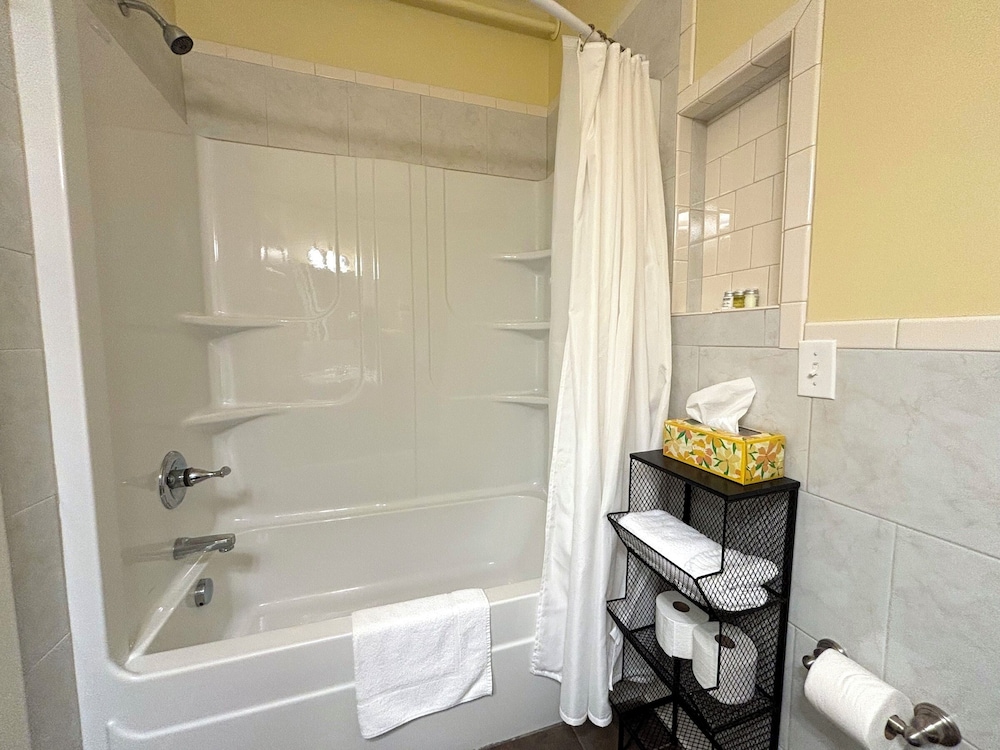 Grand Lux Inn, Billede 8
