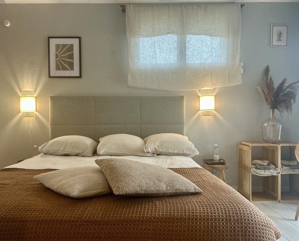 Luxury Double Room, Private Bathroom, Garden View