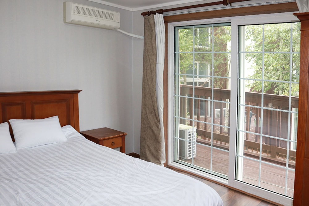 Ocean House photo 1