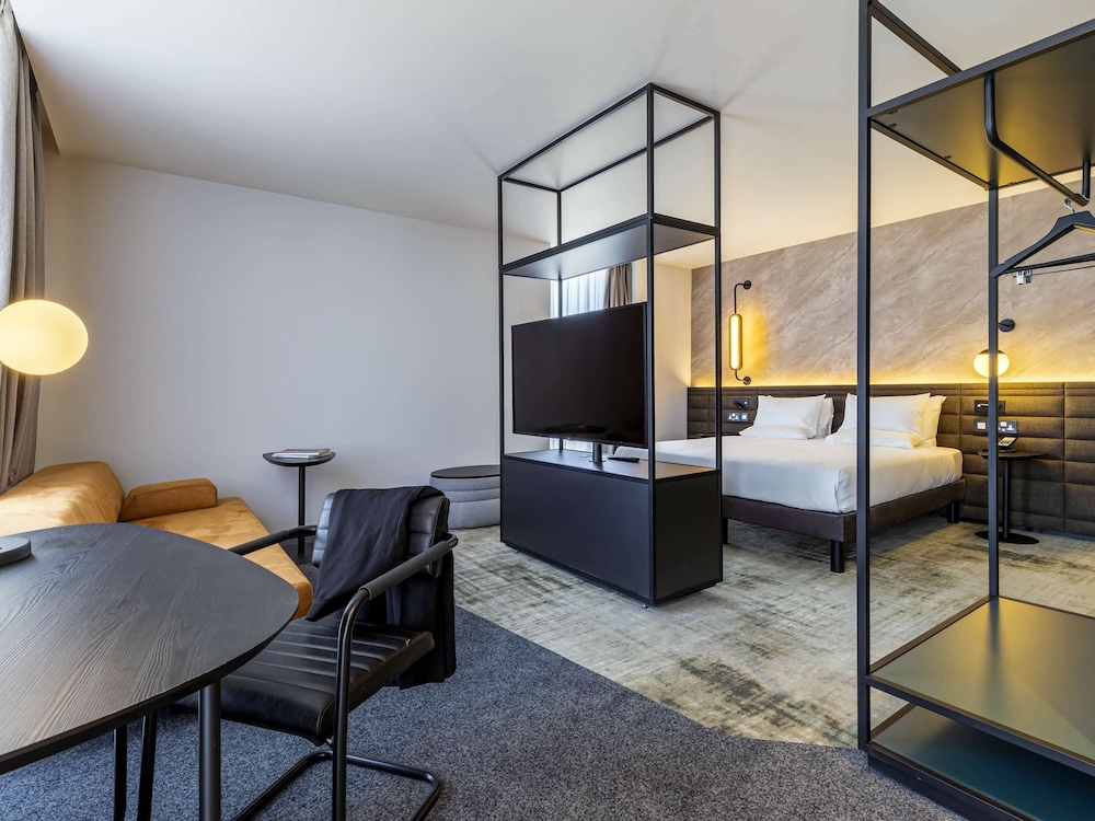 Studio, 1 King Bed with Sofa bed (Long Stay) - Photo 4