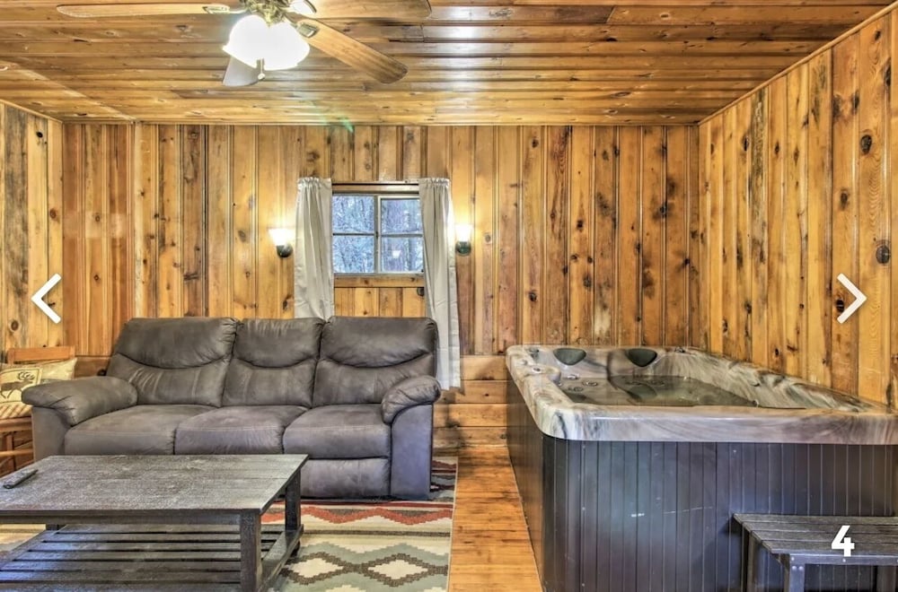 Honeymoon Cabin photo 1