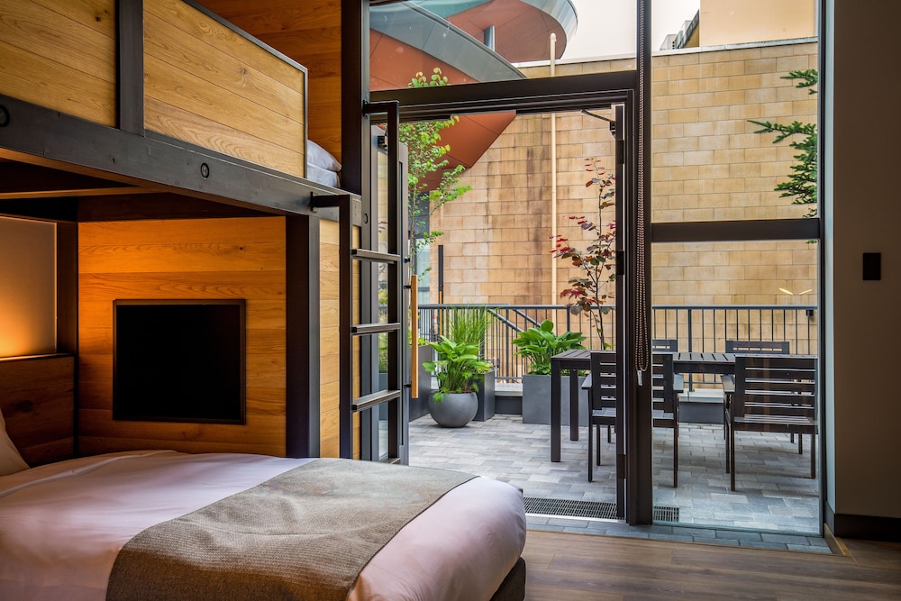 Patio Superior - Photo 2