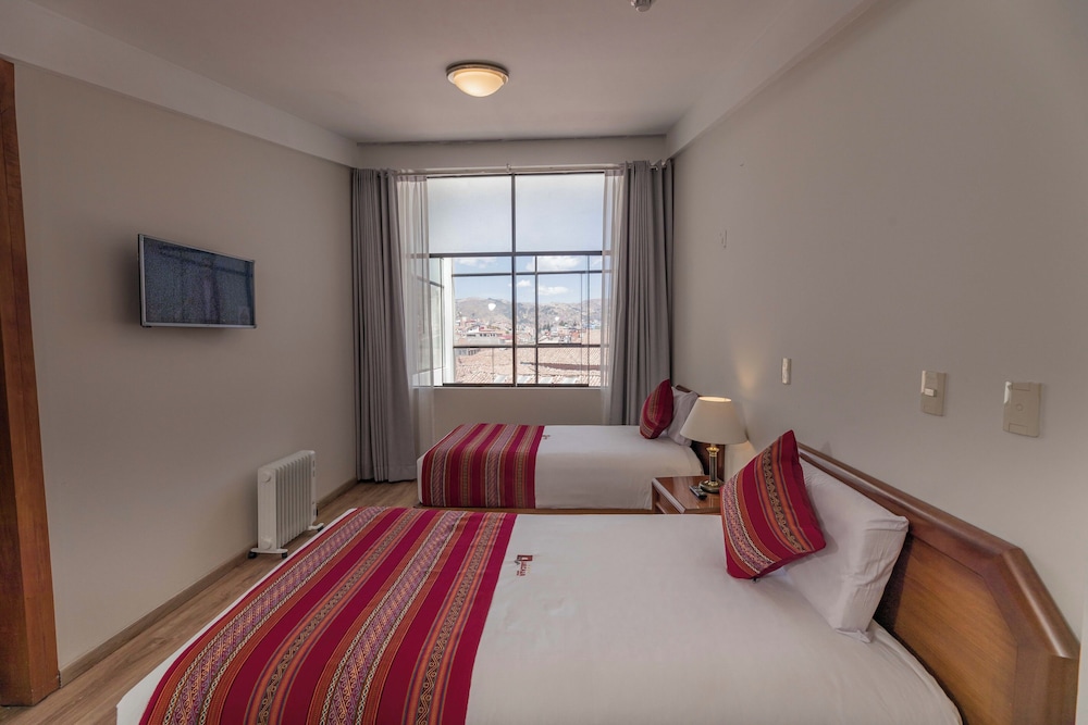 Standard Twin Room, City View