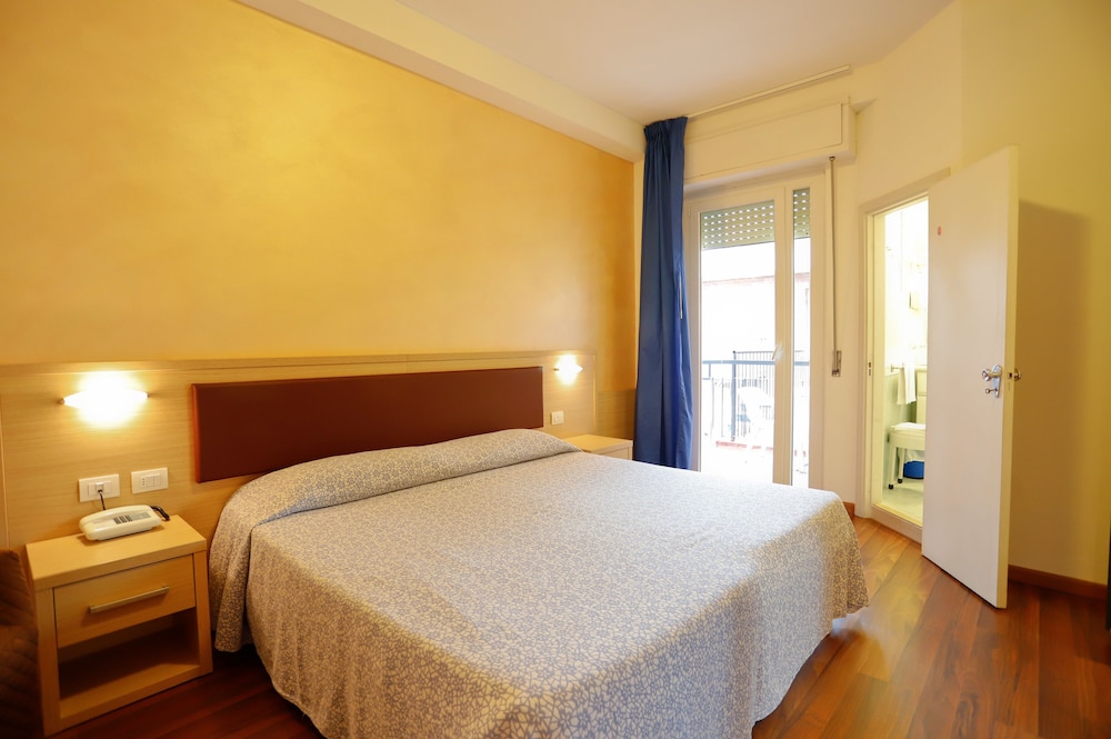 Single Room photo 3