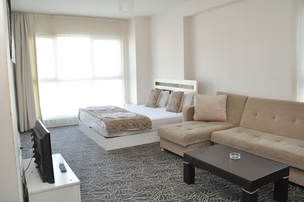 Suite, 1 Bedroom photo 3